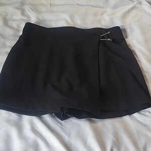 BOLD Elements Black Skort with Buckle Detail, Size: L